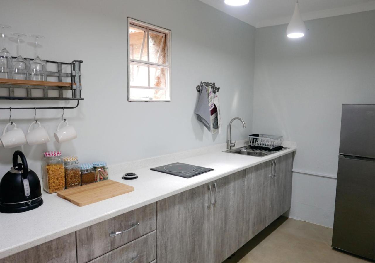 Waterside Cottages & Villas - Self Catering Gaborone Buitenkant foto