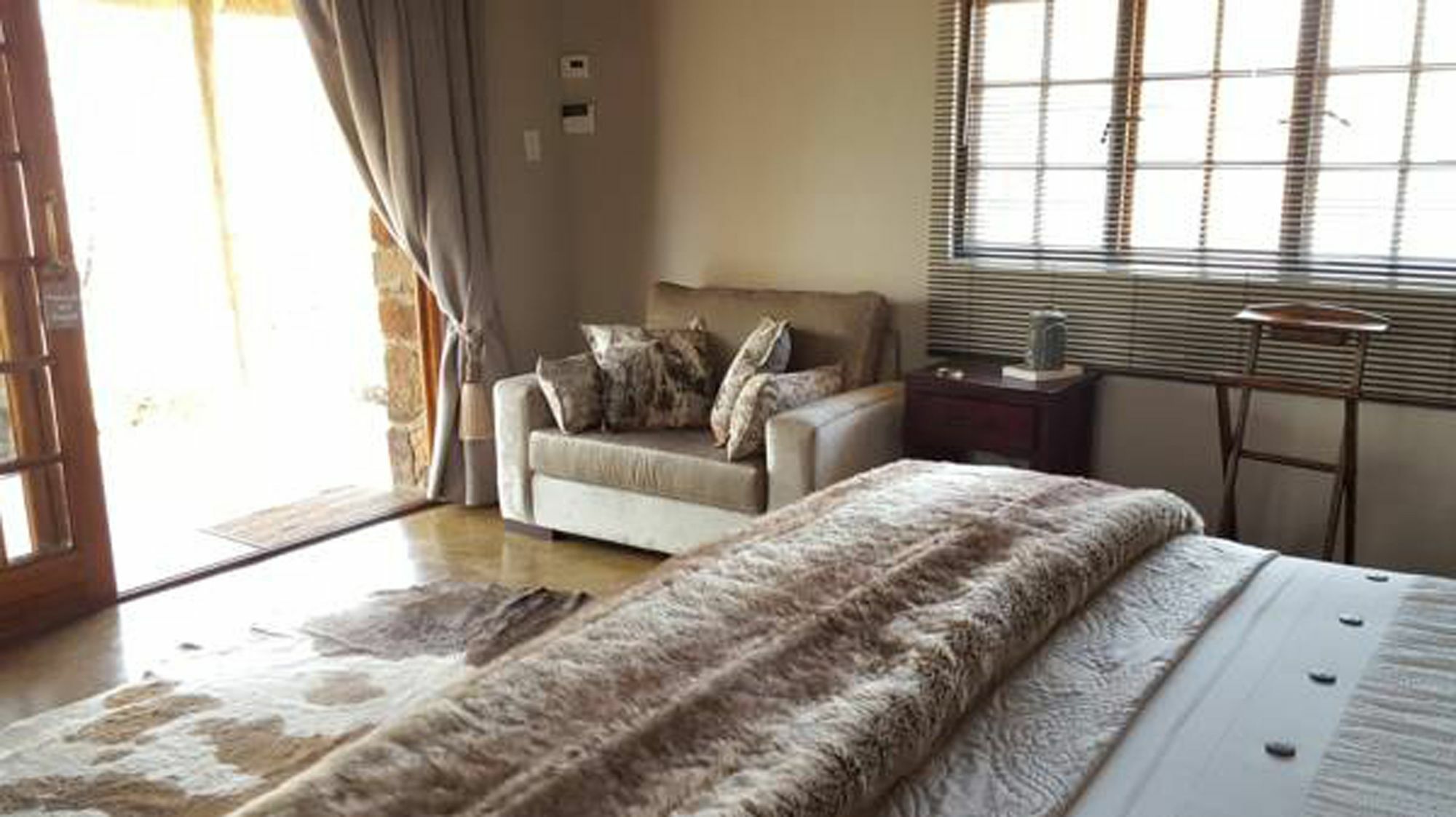 Waterside Cottages & Villas - Self Catering Gaborone Buitenkant foto
